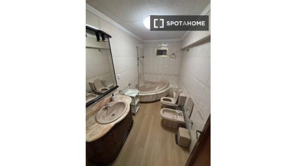 Superbe chambre à louer à Alicante