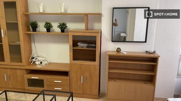 Apartamento completo de 3 dormitorios en Málaga