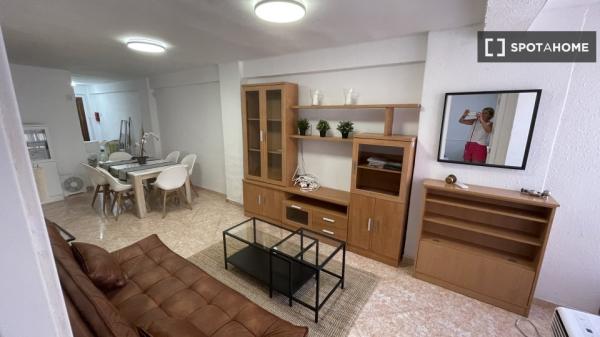Apartamento completo de 3 dormitorios en Málaga