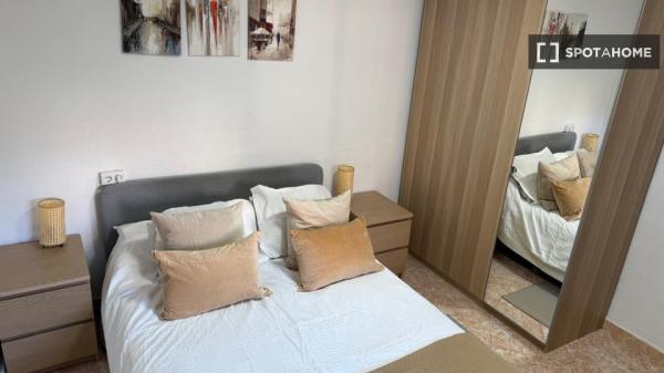 Apartamento completo de 3 dormitorios en Málaga