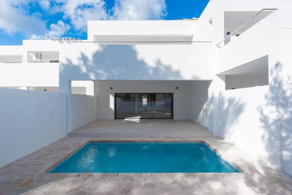 Chalet adosado en venta en Calle Torrent-6