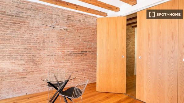 Cómodo apartamento amueblado en Poble Sec