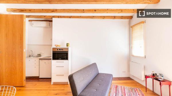 Cómodo apartamento amueblado en Poble Sec