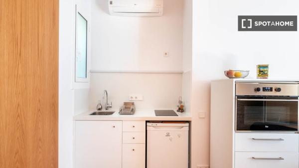 Cómodo apartamento amueblado en Poble Sec