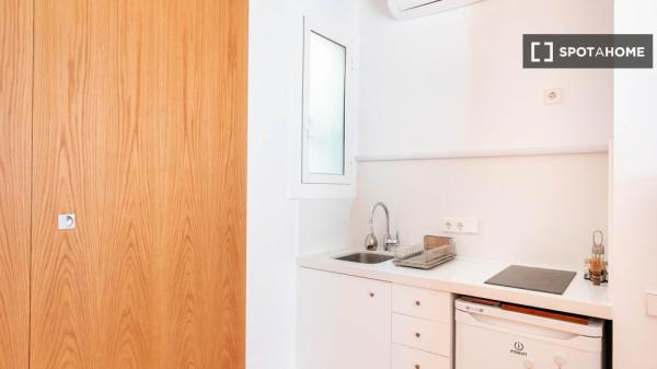 Cómodo apartamento amueblado en Poble Sec