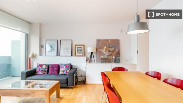 Piso moderno con vistas exteriores en Gracia