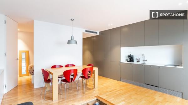 Piso moderno con vistas exteriores en Gracia