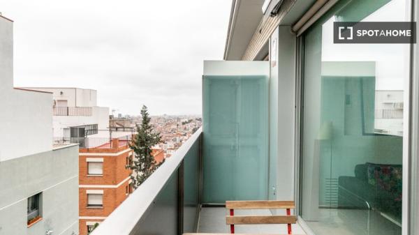 Piso moderno con vistas exteriores en Gracia