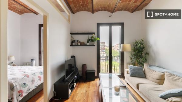 Luminoso y céntrico piso en la calle Casanova