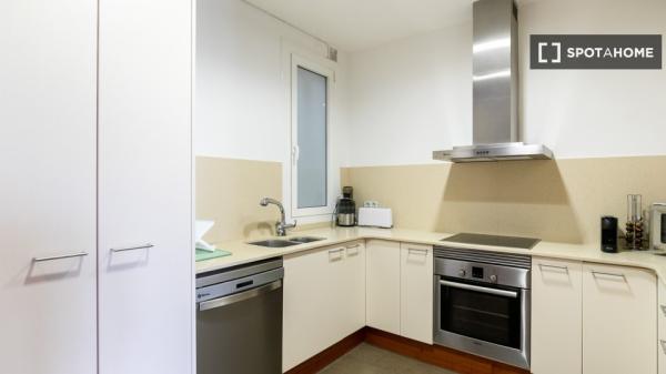 Luminoso y céntrico piso en la calle Casanova