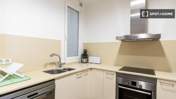 Luminoso y céntrico piso en la calle Casanova