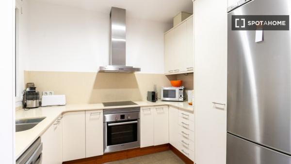 Luminoso y céntrico piso en la calle Casanova