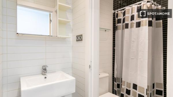 Piso totalmente equipado a un paso del Centro Comercial Gran Via 2