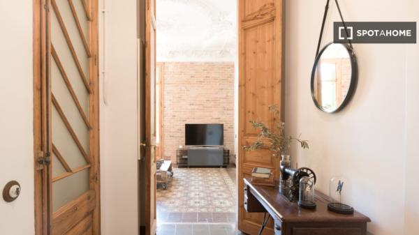 Elegante piso amueblado y equipado en Rossellò