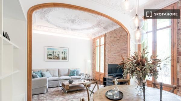 Elegante piso amueblado y equipado en Rossellò