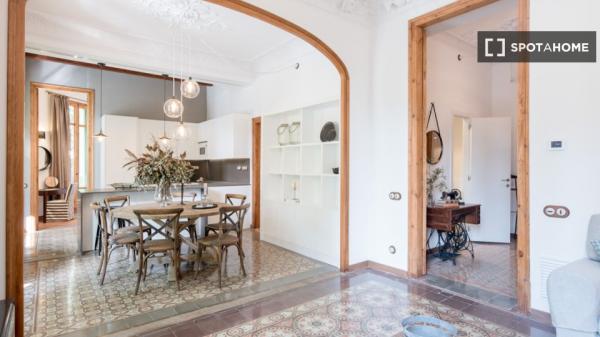 Elegante piso amueblado y equipado en Rossellò