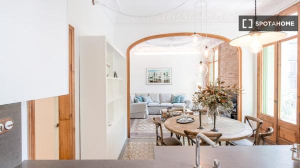 Elegante piso amueblado y equipado en Rossellò