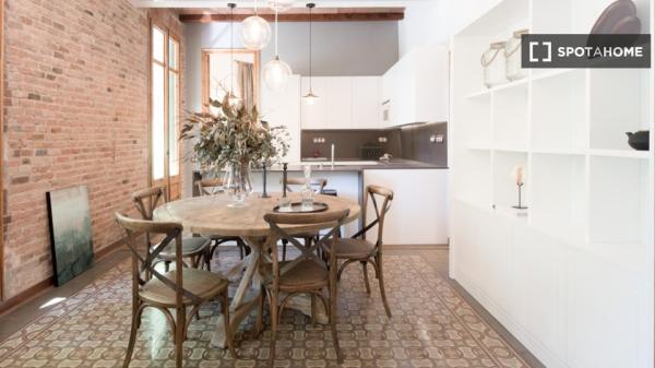 Elegante piso amueblado y equipado en Rossellò