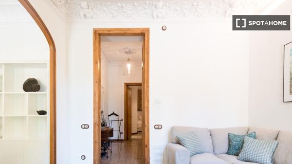 Elegante piso amueblado y equipado en Rossellò