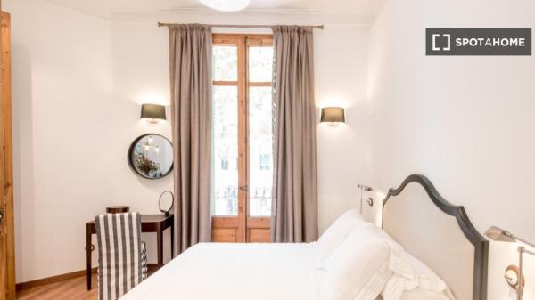 Elegante piso amueblado y equipado en Rossellò