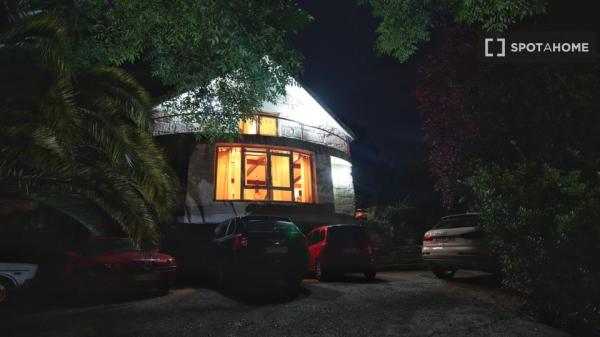 Piso entero de 4 habitaciones en Mondariz