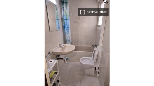 Pokój do wynajęcia w 5-pokojowym mieszkaniu w Illes Balears