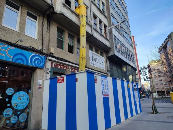 Local en venta en avenida Oza, 41