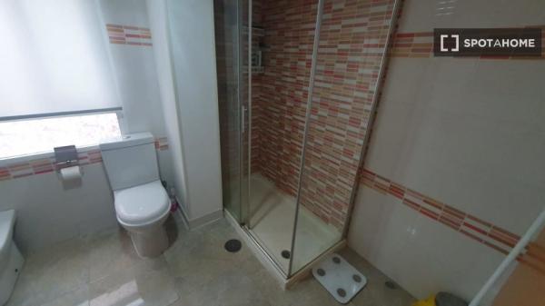 Room in shared apartment in Alicante (Alacant)