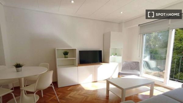 Habitación en piso compartido en valencia.