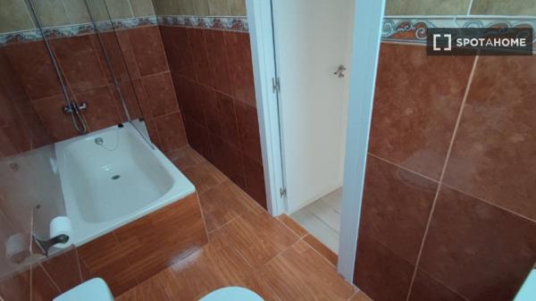Room in shared apartment in Ontinyent