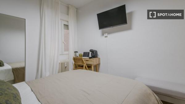 Alquilo habitacion en Madrid