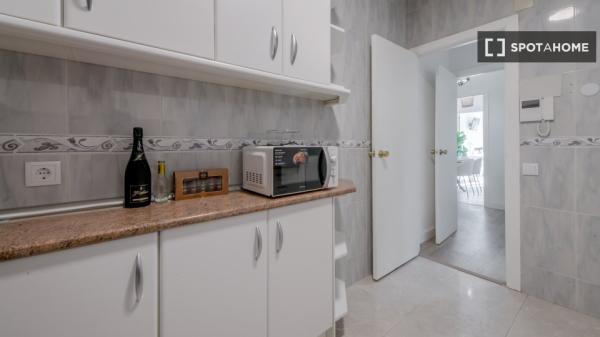 Alquilo habitacion en Madrid