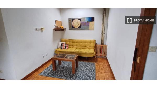 Room in shared apartment in Cabezón de la Sal