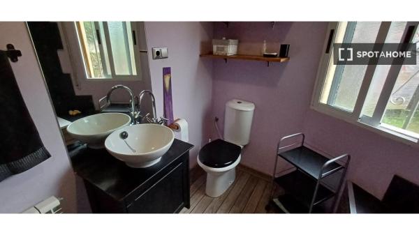 Room in shared apartment in Cabezón de la Sal