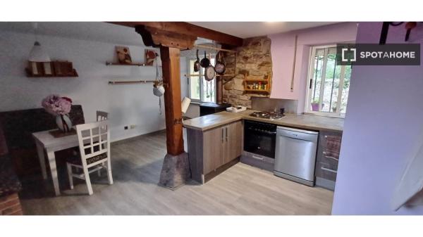 Room in shared apartment in Cabezón de la Sal