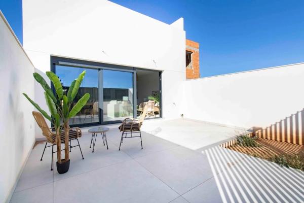 Miguel Hernández, 49 Rafelbunyol