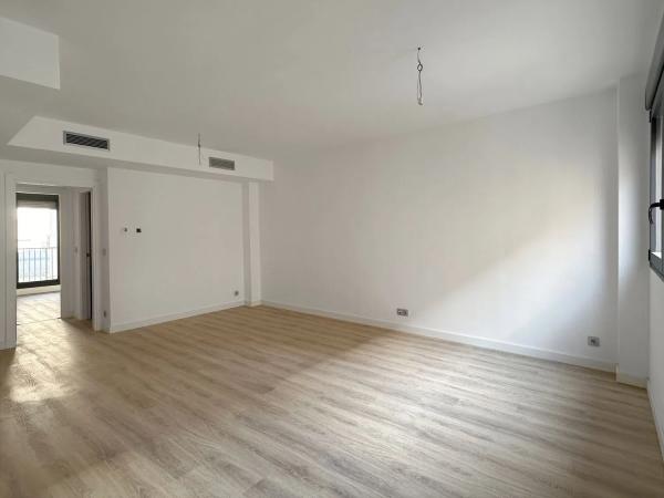 Piso en venta en calle Gil Morlanes, 7