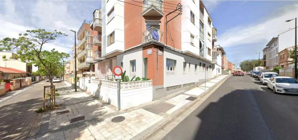 Piso en venta en calle Maestro Oudrid, 2