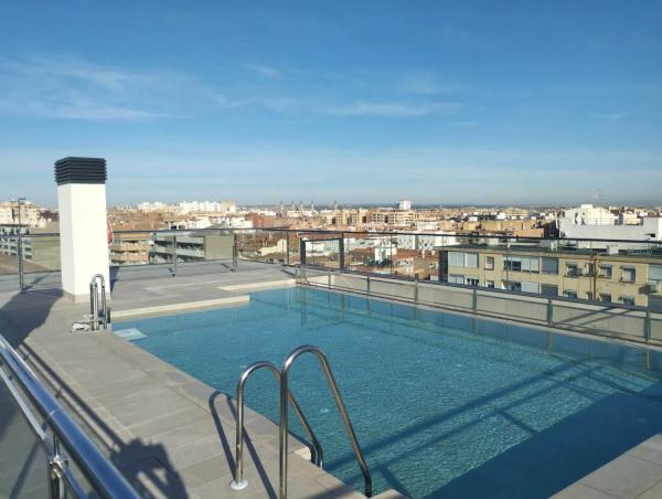 Ático en venta en avenida Cesáreo Alierta, 100