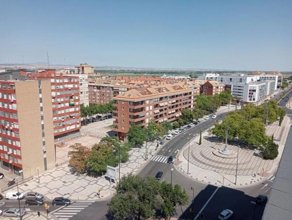 Ático en venta en avenida Cesáreo Alierta, 100