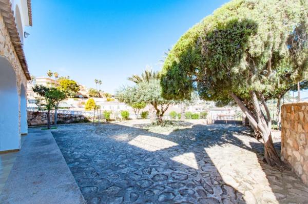 Casa independiente en calle Freixe le