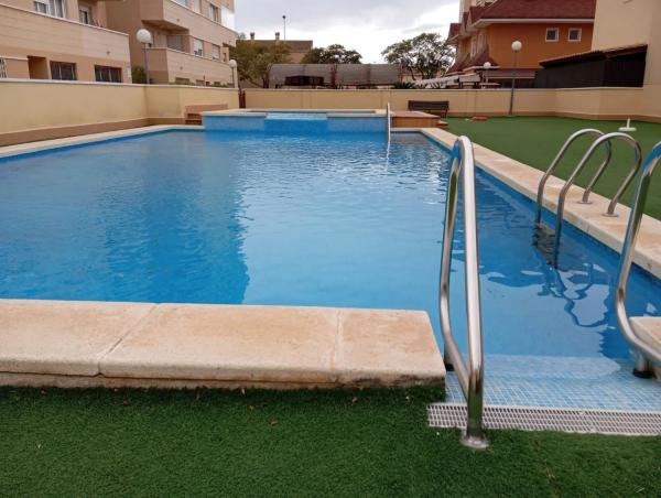 Chalet pareado en calle Josefina Manresa, 32