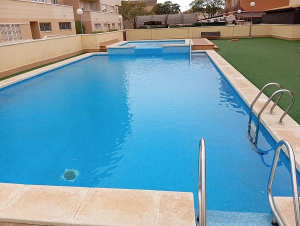 Chalet pareado en calle Josefina Manresa, 32