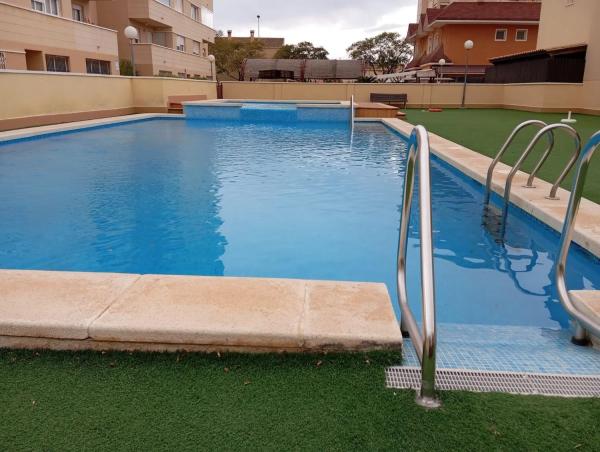 Chalet pareado en calle Josefina Manresa, 32