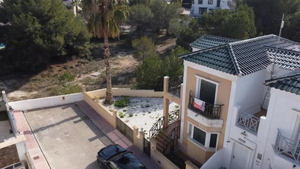 Chalet adosado en calle Guadalquivir