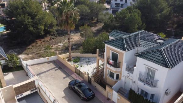 Chalet adosado en calle Guadalquivir