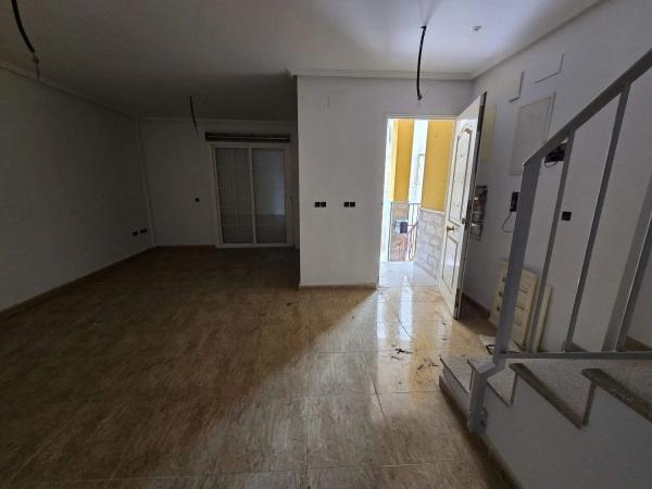 Chalet adosado en calle Familiar