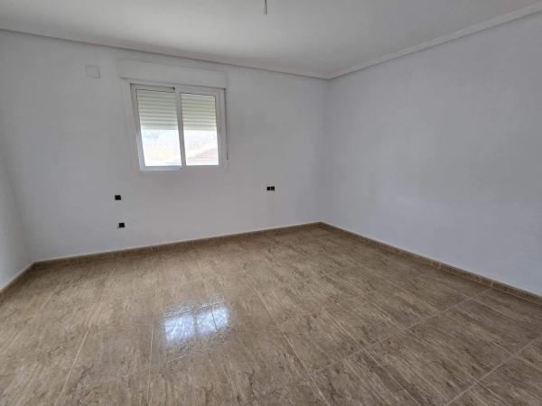 Chalet adosado en calle Familiar