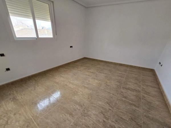 Chalet adosado en calle Familiar