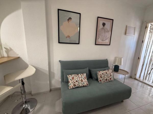 Estudio en calle Argolidas, 5